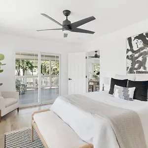 Serenity By The Sea Ultimate Beachfront Escape Apartment Hau'ula